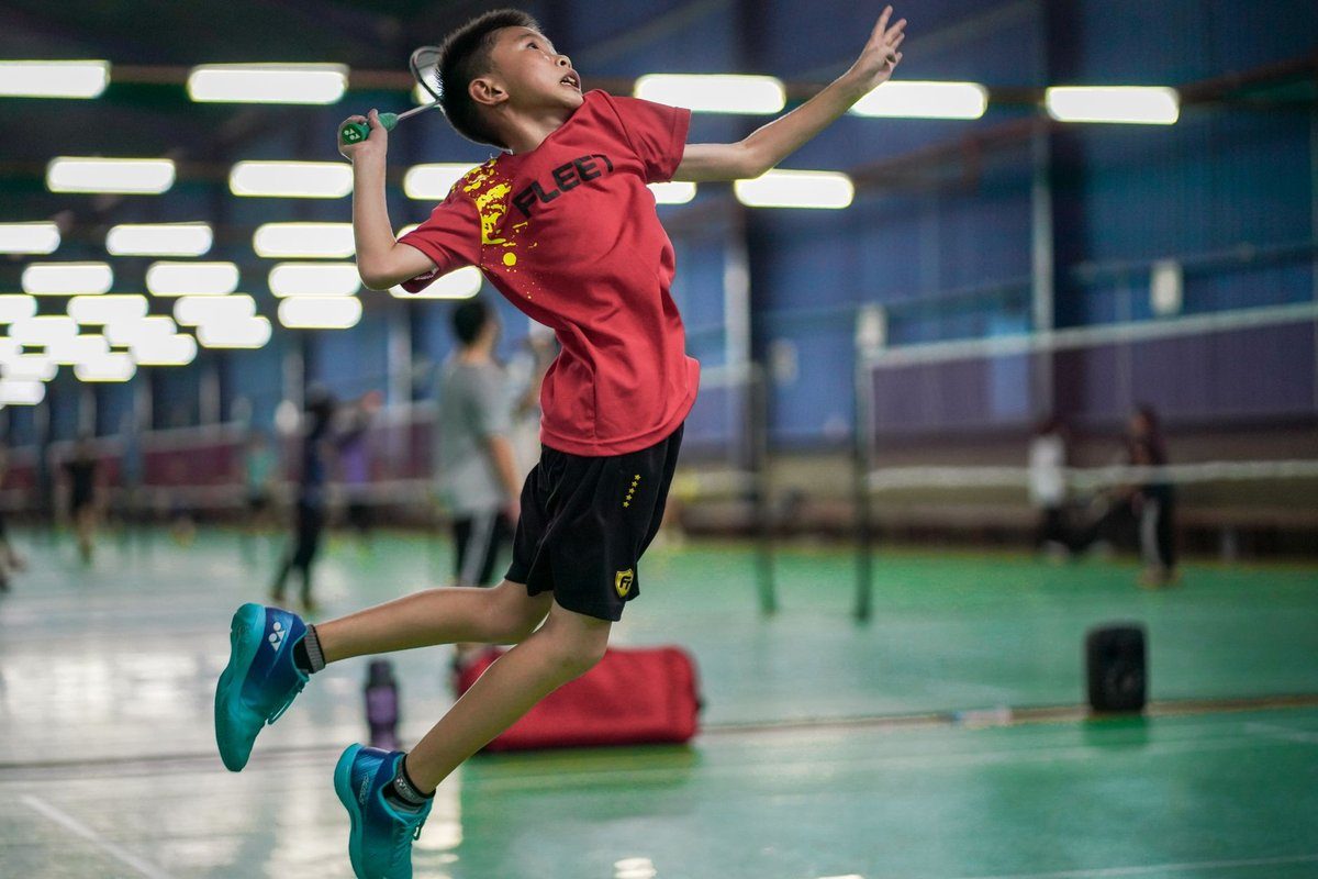 smash au badminton